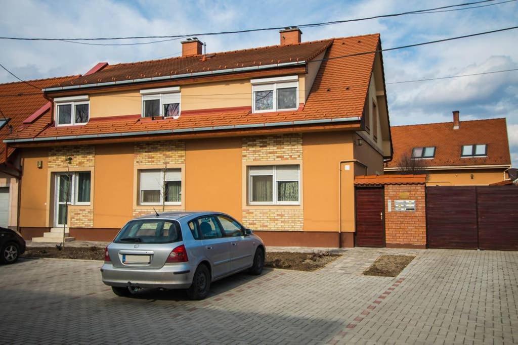 Teubel Apartman 2 Székesfehérvár المظهر الخارجي الصورة