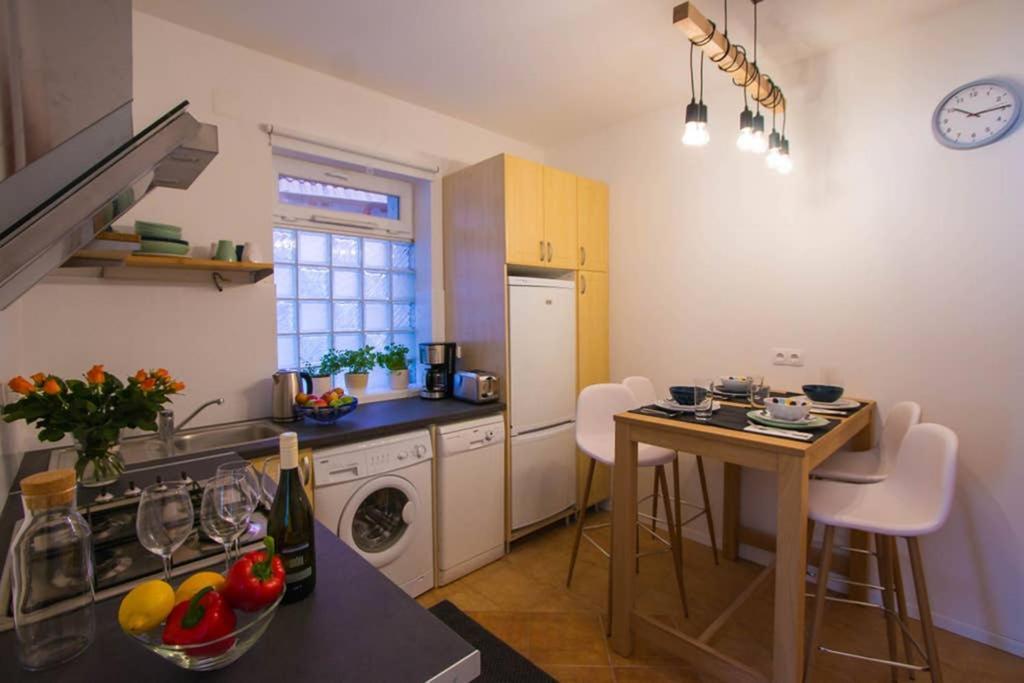 Teubel Apartman 2 Székesfehérvár المظهر الخارجي الصورة